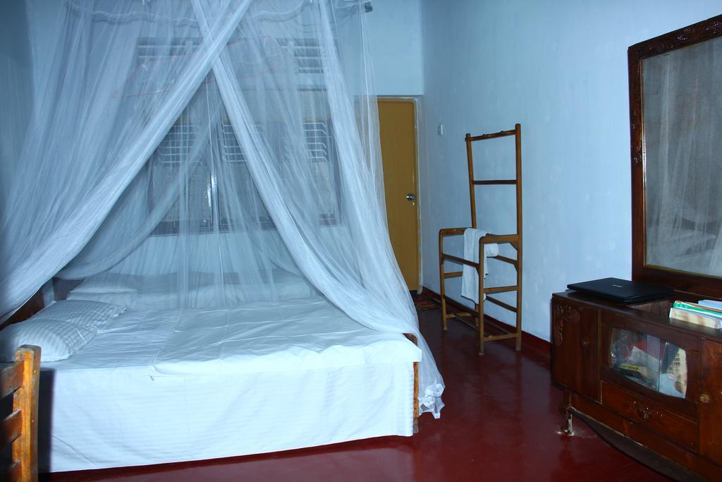 Abberny Villa Midigama East Zimmer foto